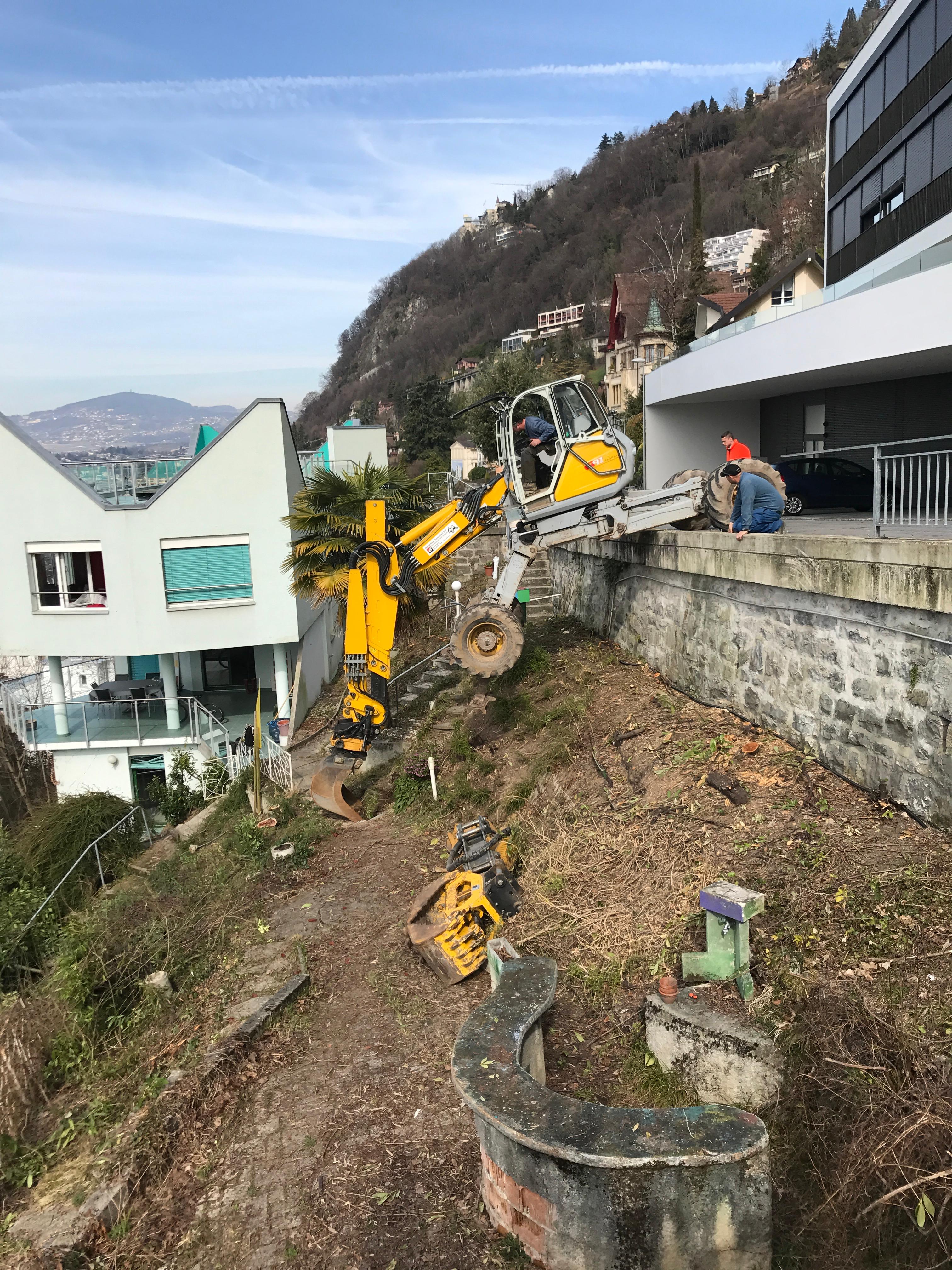 Travaux avec pelle araignée dans le Jura — SAS POLYVIER